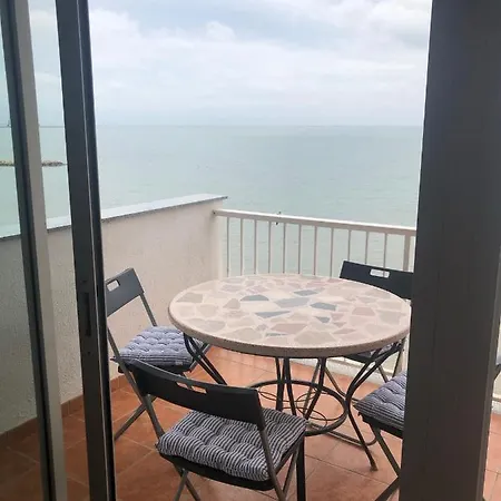 Apartment En Primera Linea De Mar
